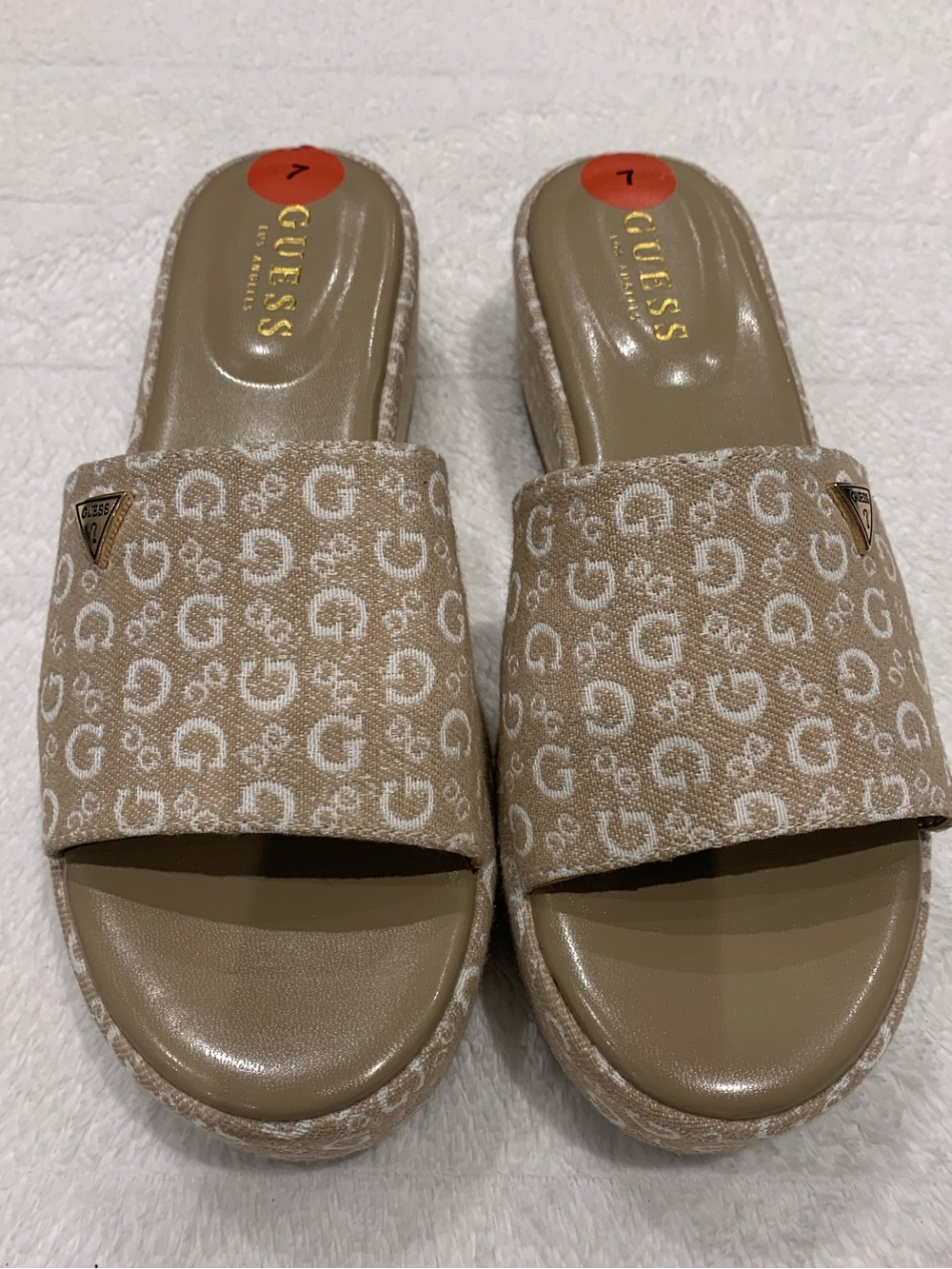 GUESS Willows Monogram Flatform Sandals